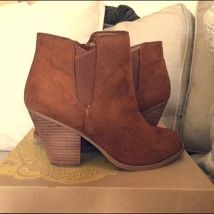 Mix No. 6 Faux Suede Booties in Cognac/Bronze NEW